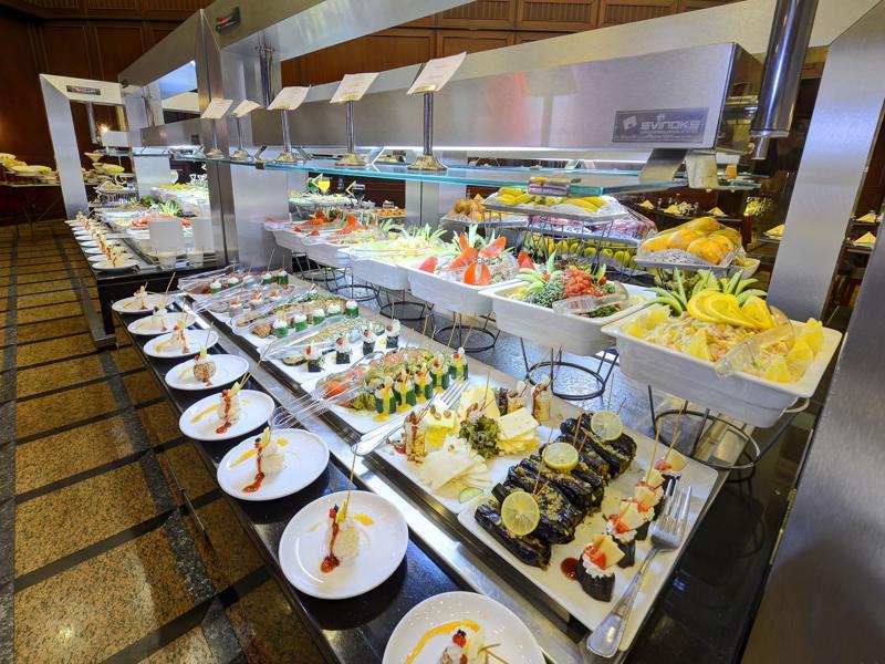 עיין סוחנה Stella Di Mare Grand Hotel מראה חיצוני תמונה A buffet at a hotel