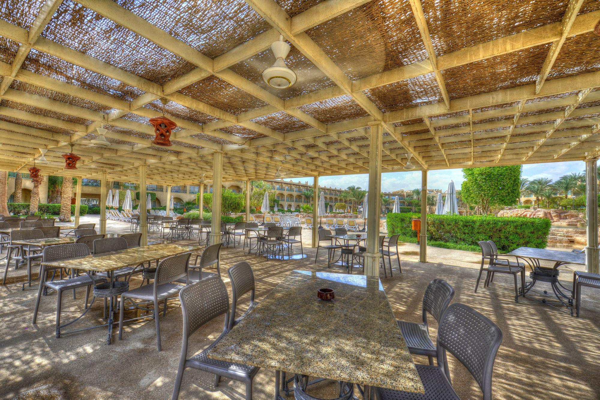 עיין סוחנה Stella Di Mare Grand Hotel מראה חיצוני תמונה The restaurant at the pool